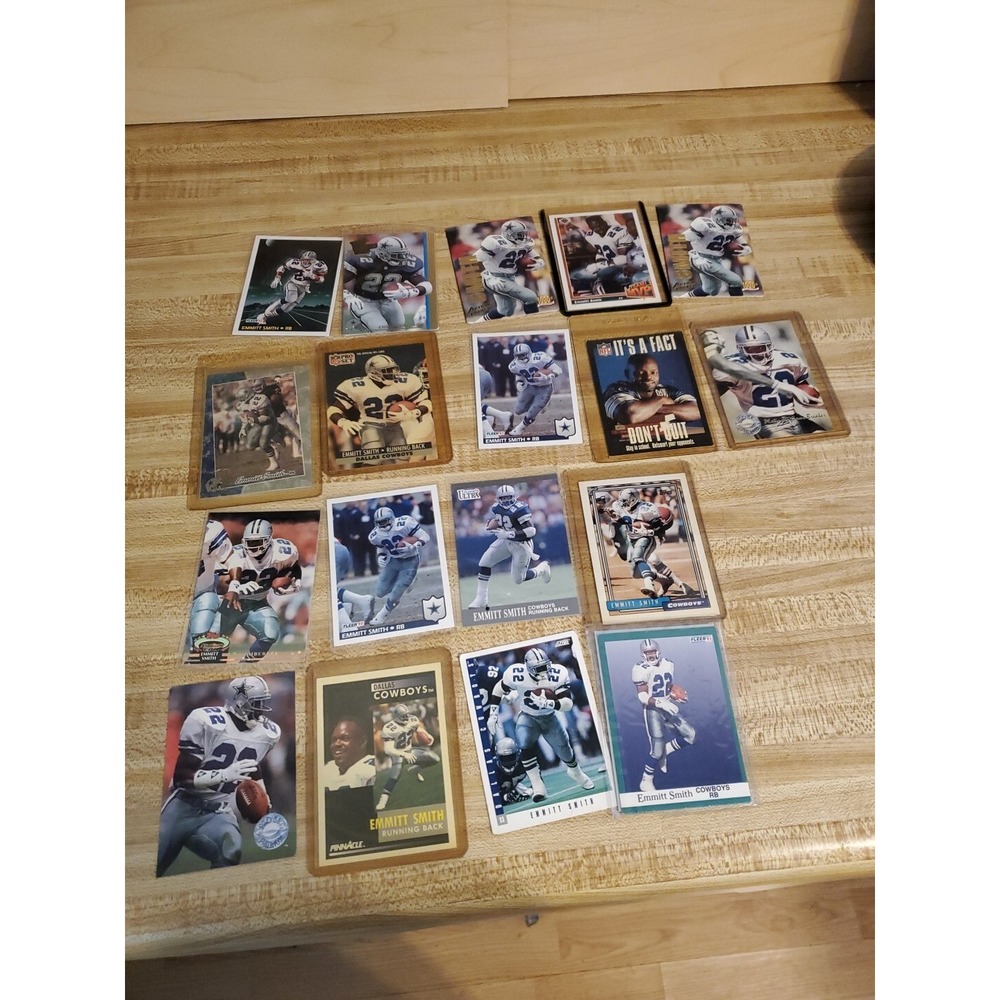 1990s-2000s Topps Football Emmitt Smith 18-card lot - Dallas Cowboys Legend